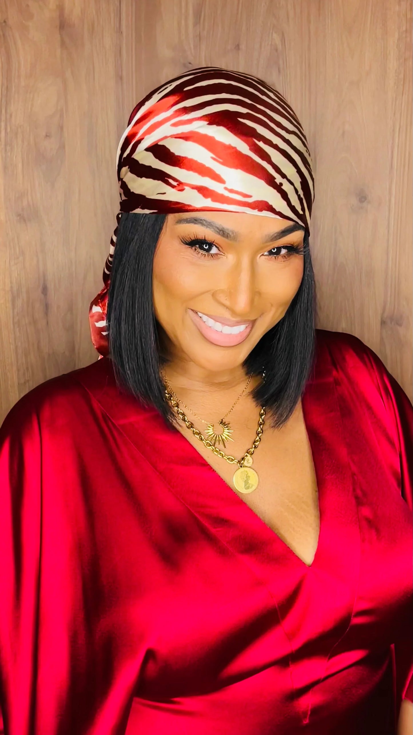 SHE'S SOLID (GARNET RED)