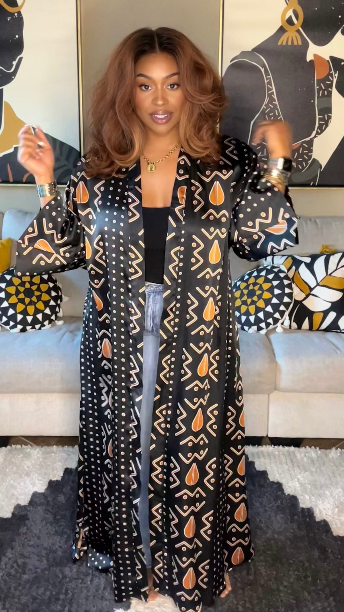 THE AUTHENTIC QUEEN