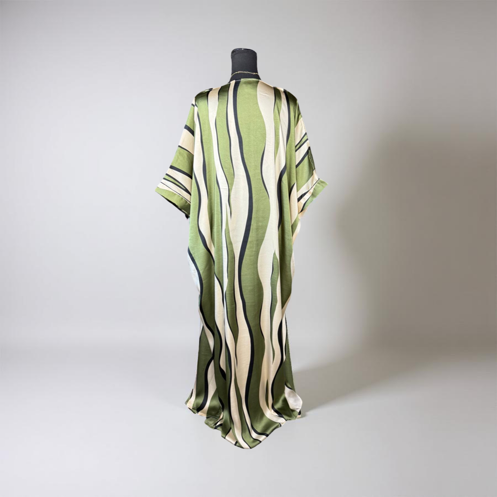 SHE'S AMBITIOUS : PISTACHIO GREEN