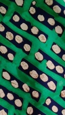 THE GRACIOUS V•NECK