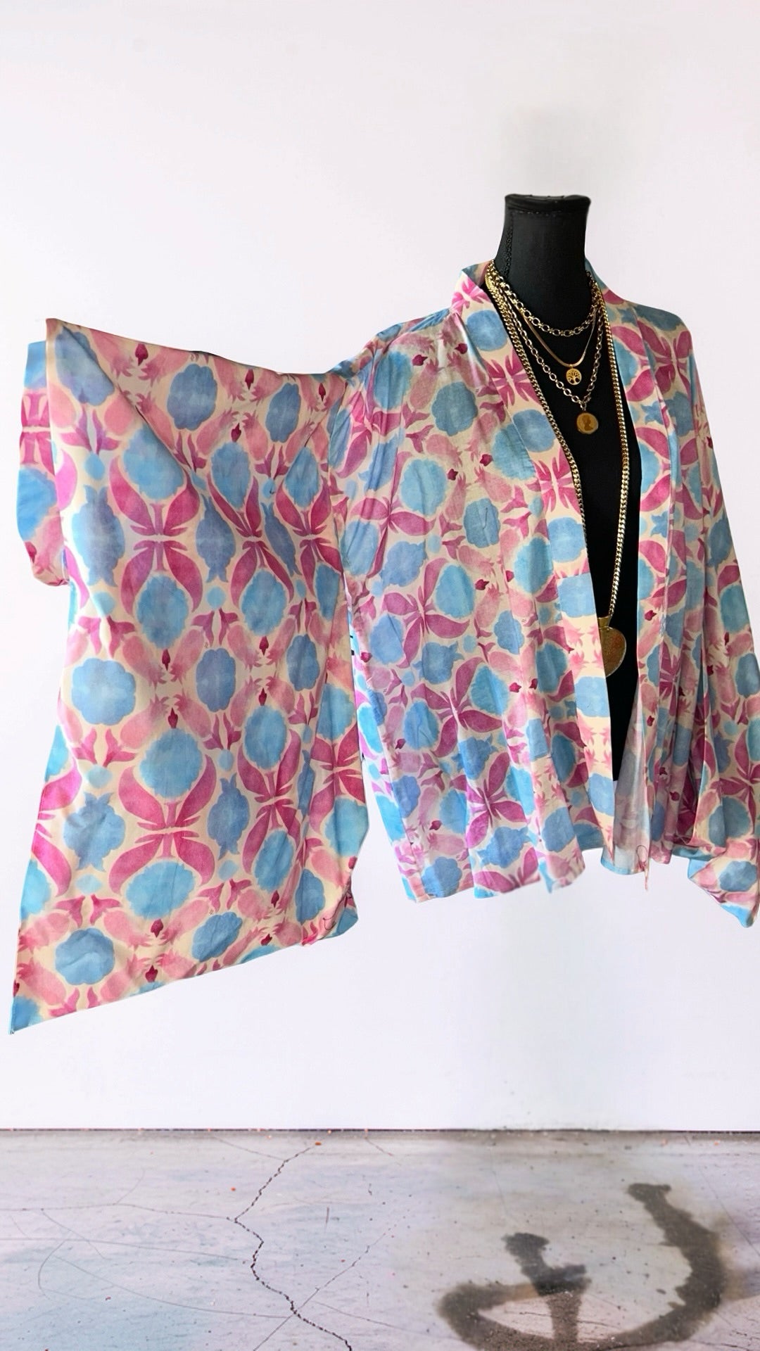 (FINAL SALE) THE SHORT LINEN KIMONO (SAMPLE)