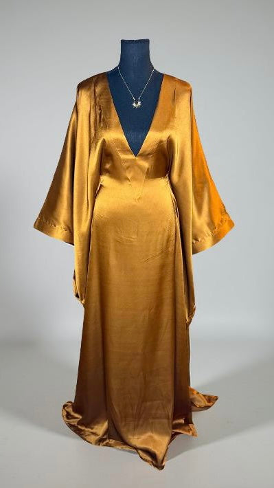 SHE'S SOLID (GOLDEN BRONZE)