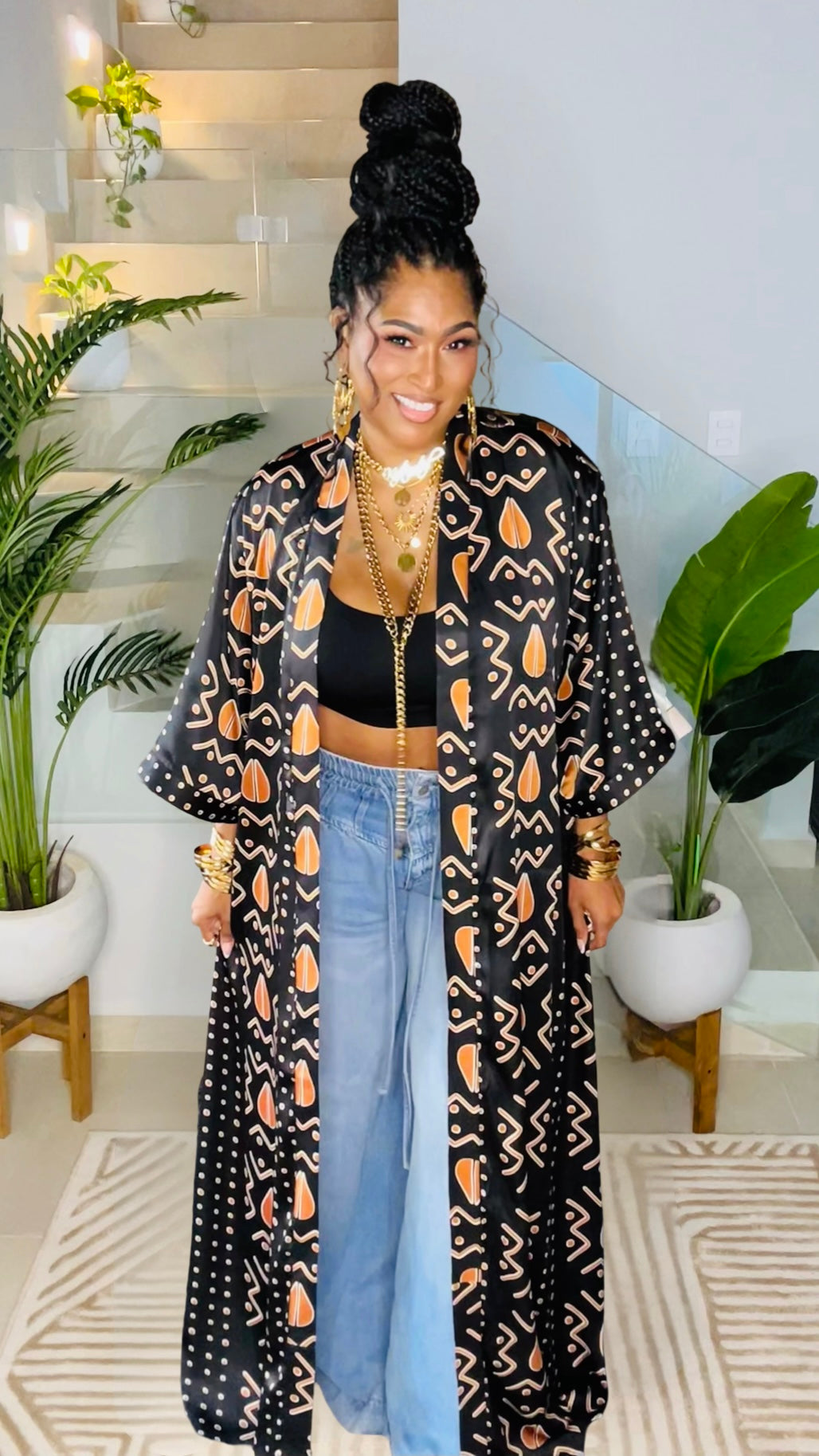 THE AUTHENTIC QUEEN