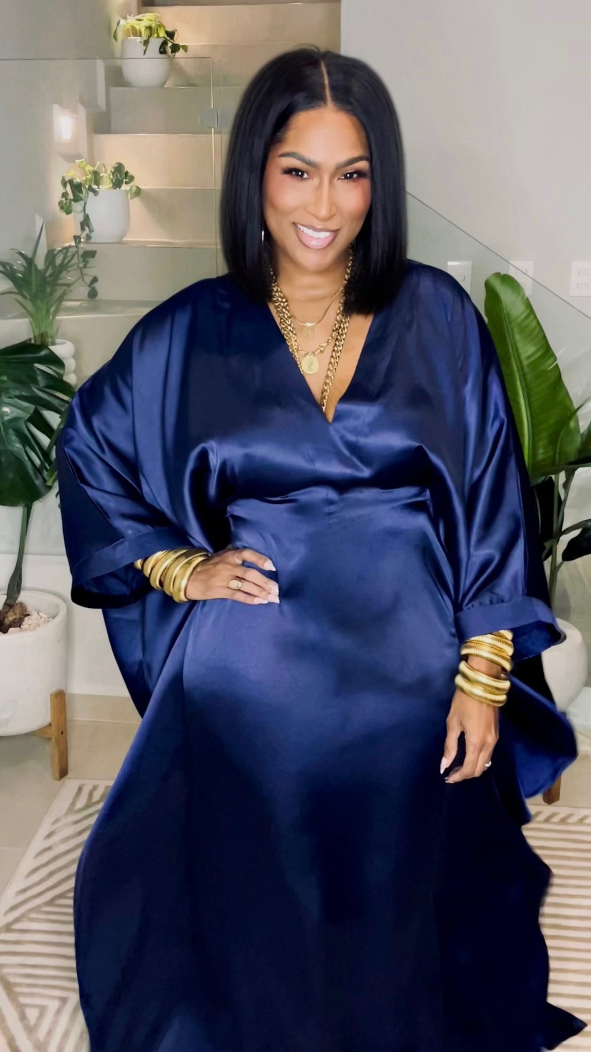 SHE'S SOLID (NAVY)