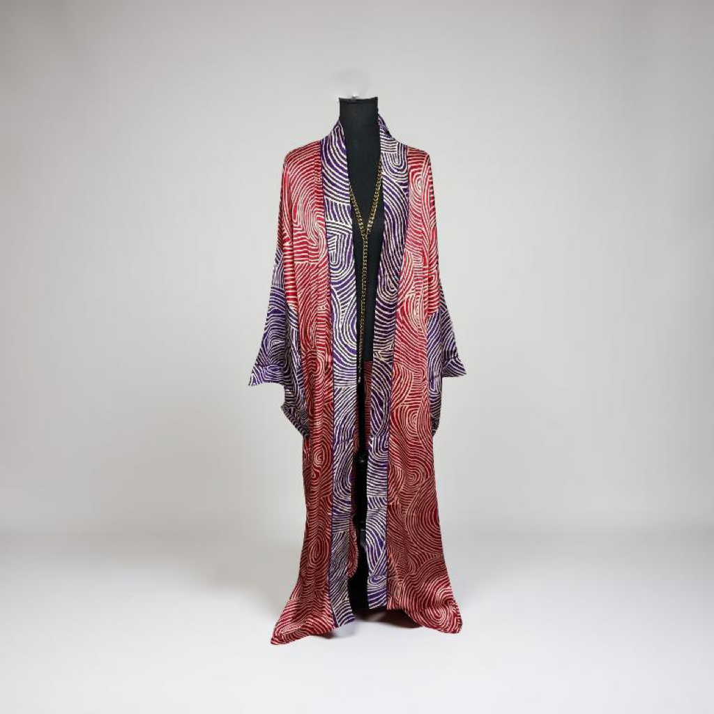 THE MESMERIZING QUEEN