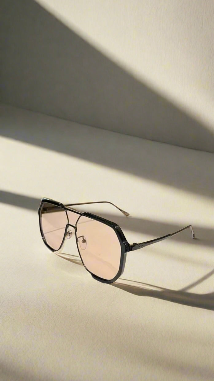 THE FLY GIRL SHADES