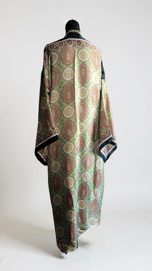 (FINAL SALE) THE PAISED KWEEN (SAMPLE)