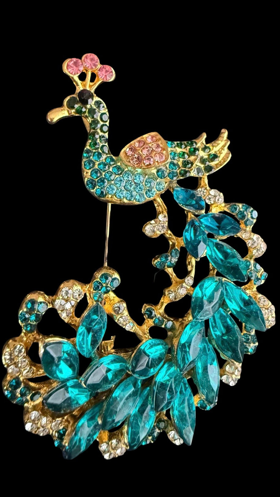 THE PRETTY ONE (BROOCH)