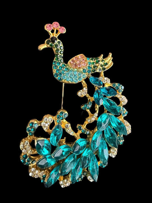 THE PRETTY ONE (BROOCH)