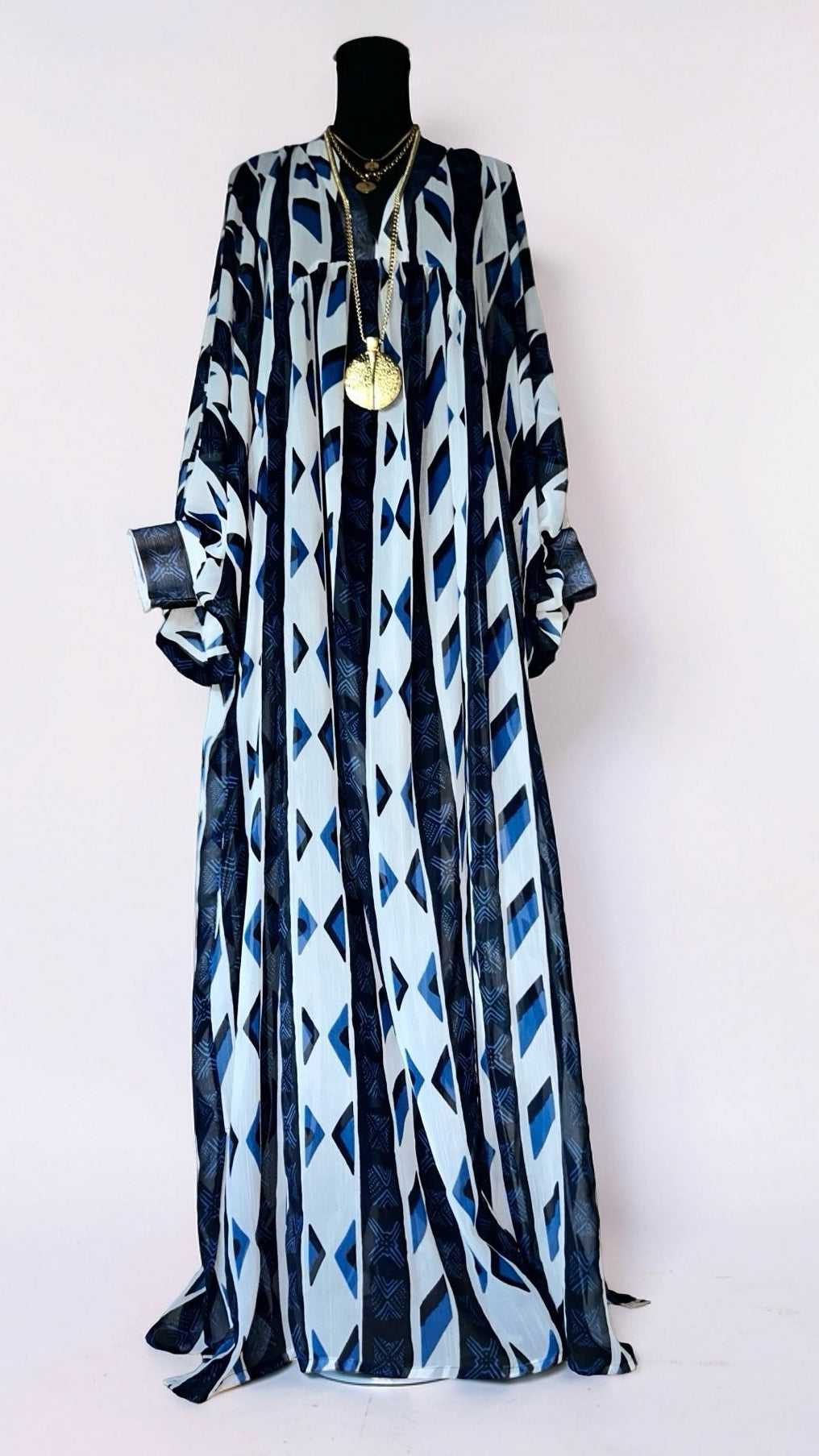(FINAL SALE) SHE'S FOR THE BEACH - BLUE & WHITE ARROW (SAMPLE)