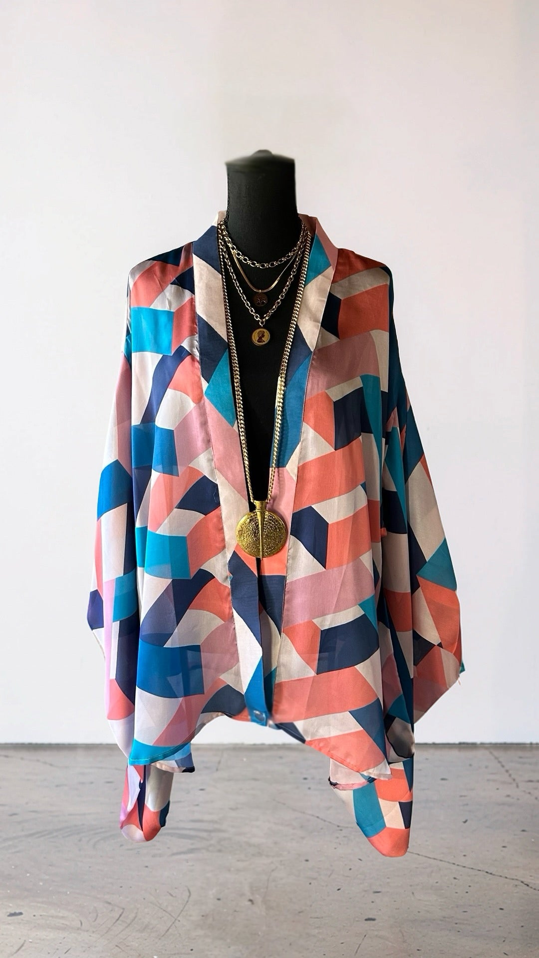 (FINAL SALE) THE PRISMATIC SHORT KIMONO (SAMPLE)