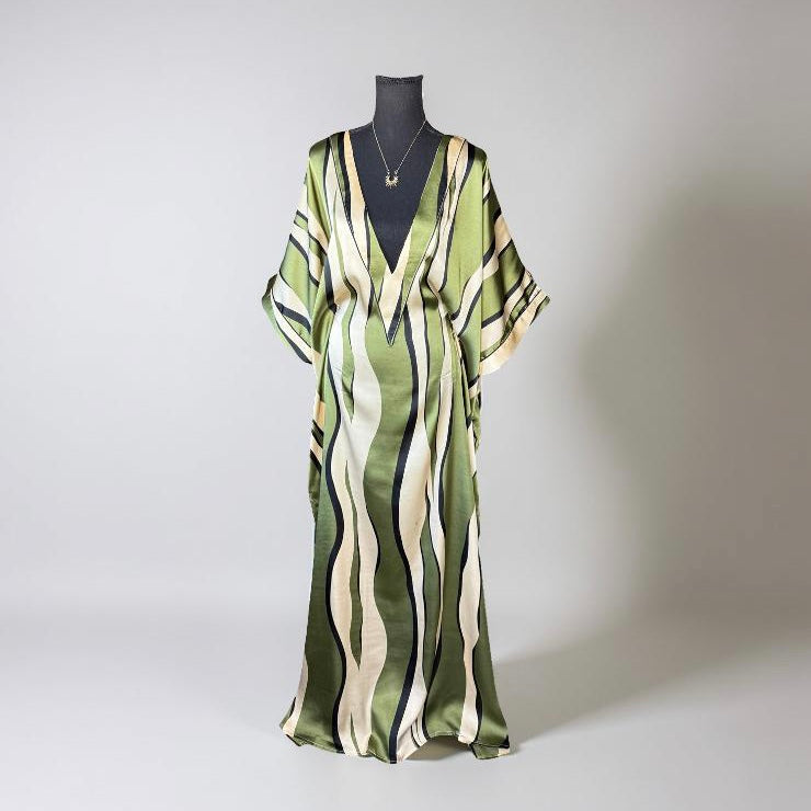 SHE'S AMBITIOUS : PISTACHIO GREEN