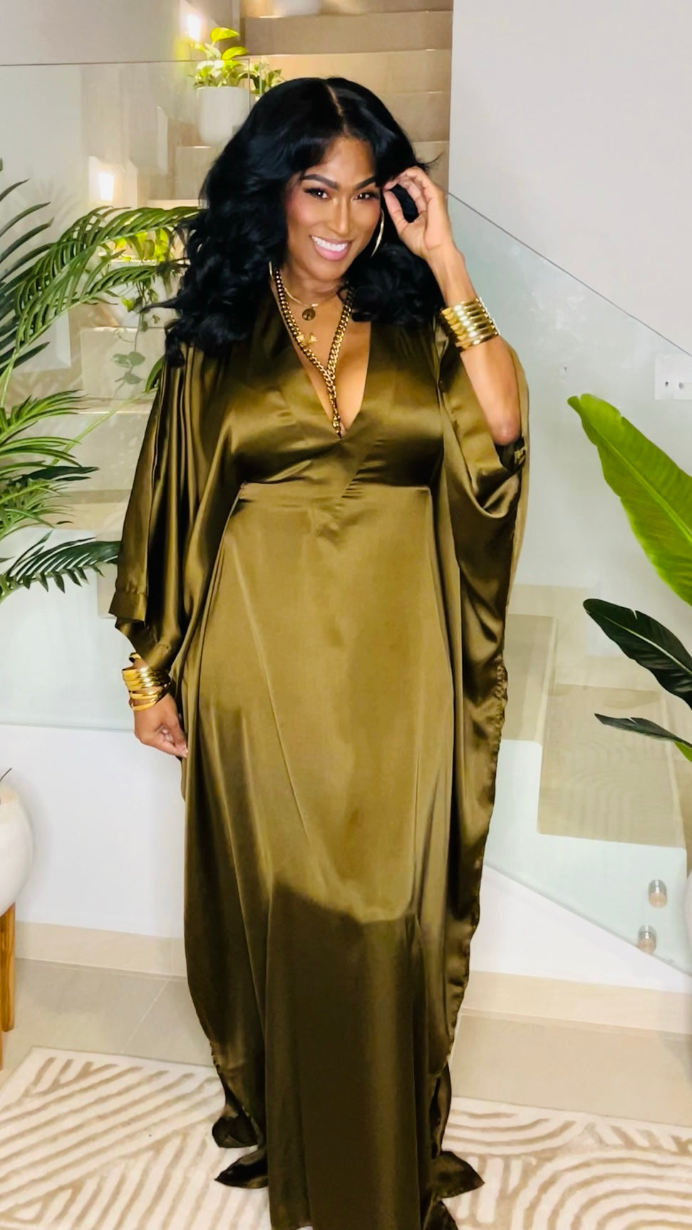 SHE'S SOLID (DARK OLIVE)