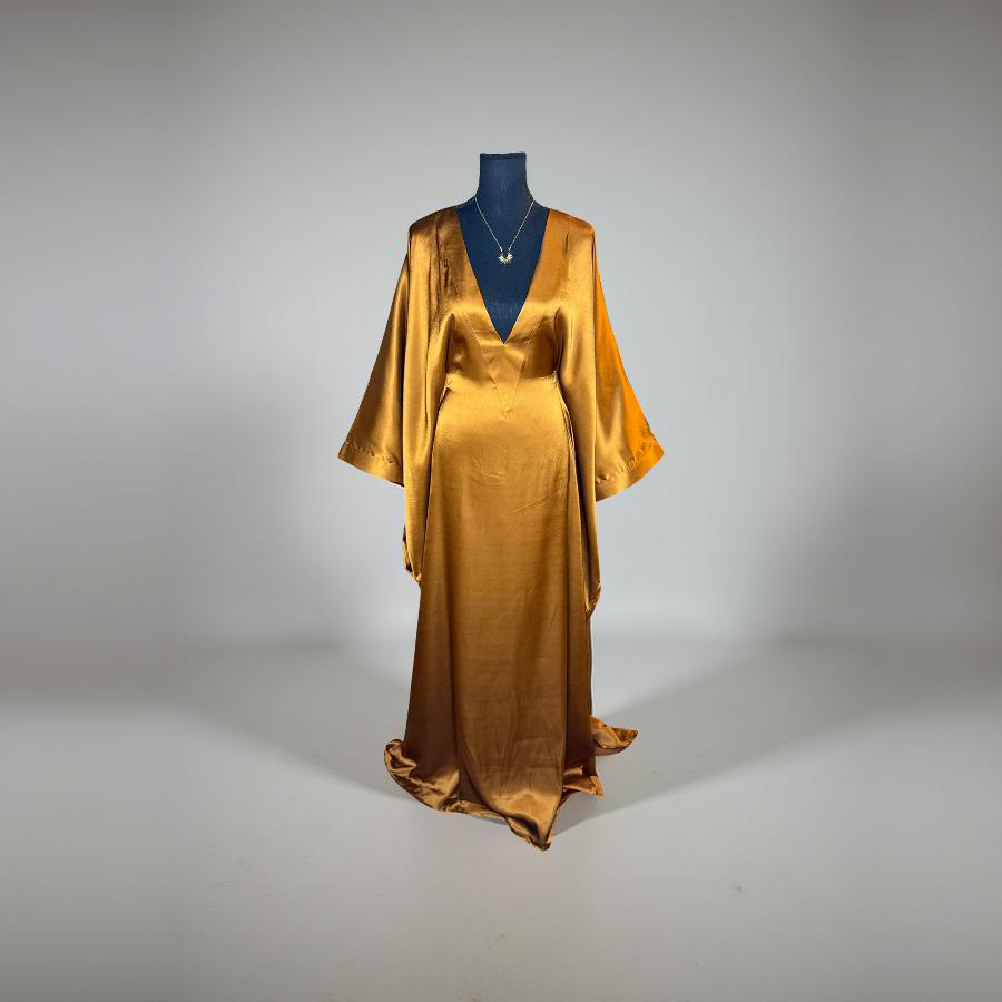 SHE'S SOLID (GOLDEN BRONZE)