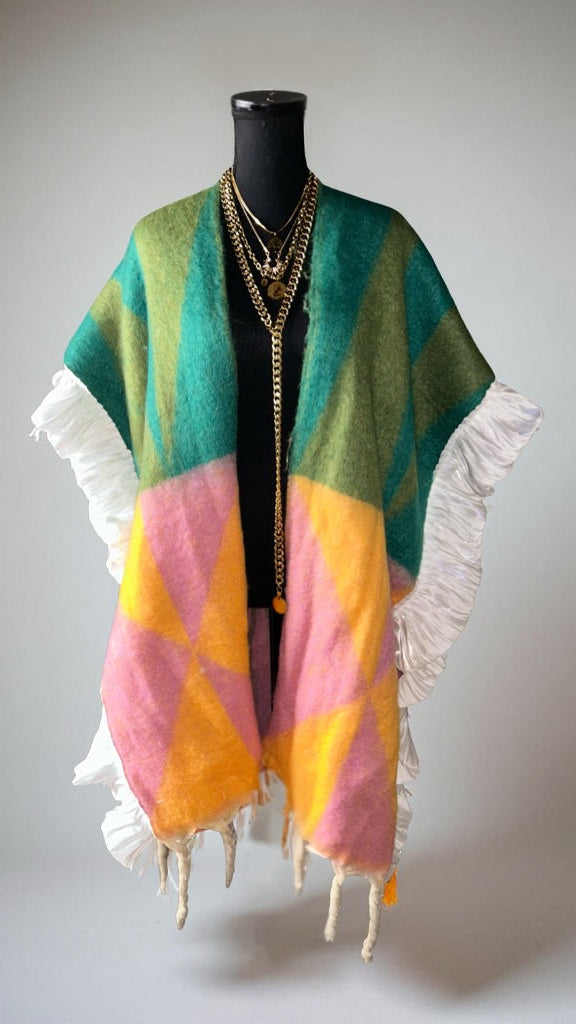 (FINAL SALE) SHE'S QUIEKY: THE PONCHO (SAMPLE)