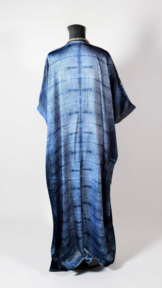 SHE'S A SHOWSTOPPER (BLUE)