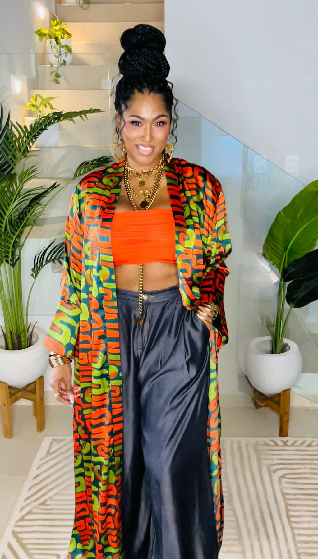 THE AMAZING QUEEN (ORANGE)