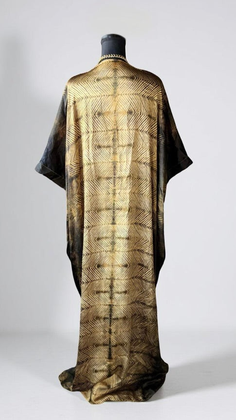 SHE'S A SHOWSTOPPER (GOLD)