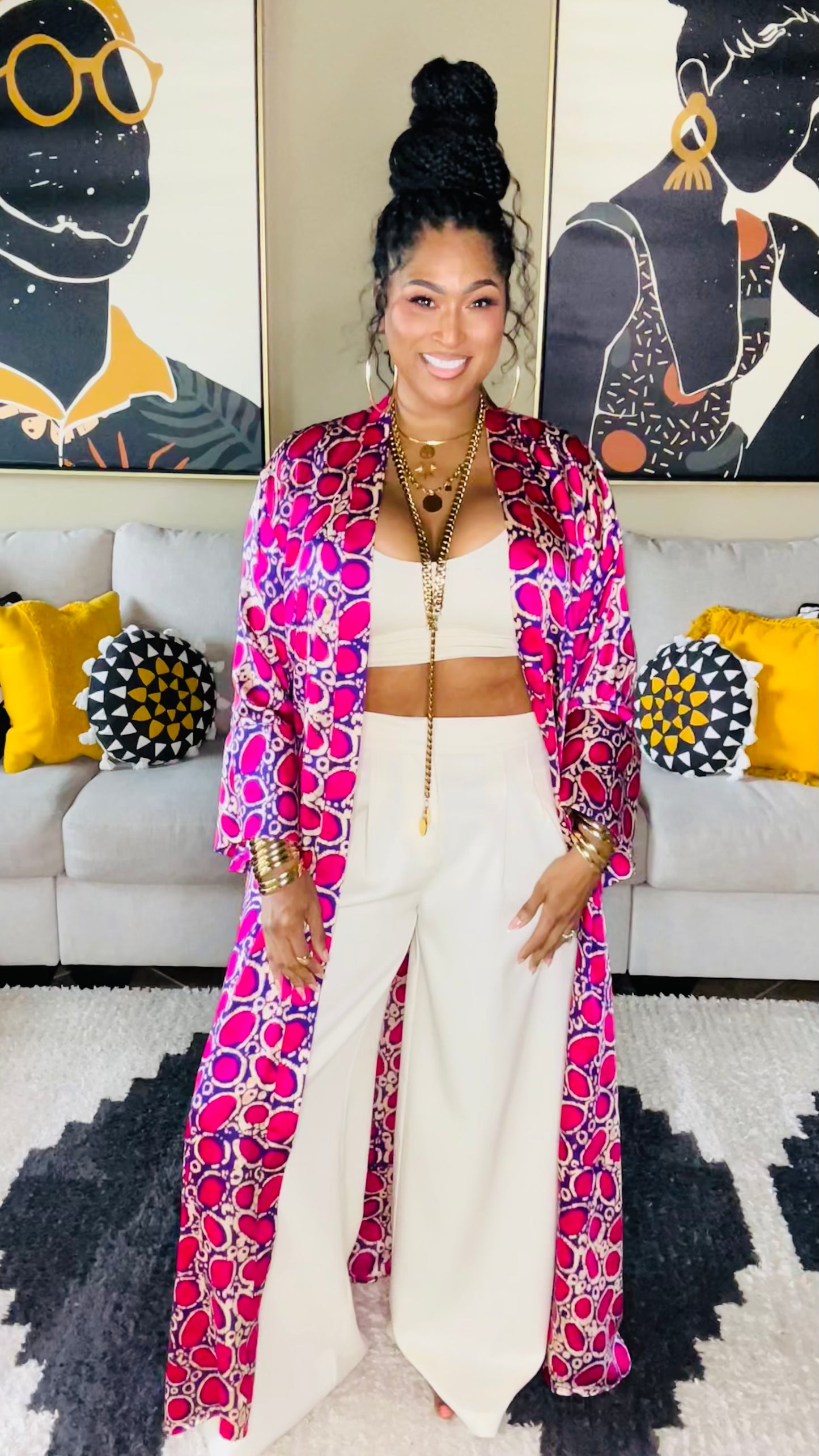 THE EXTROVERTED AUNTIE