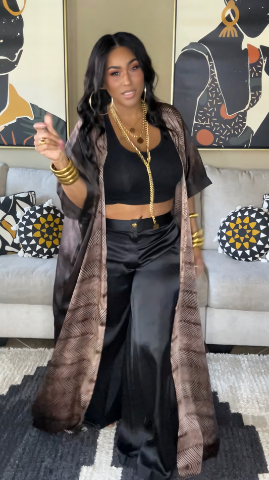 THE SHOWSTOPPIN' AUNTIE (CAFE BROWN)